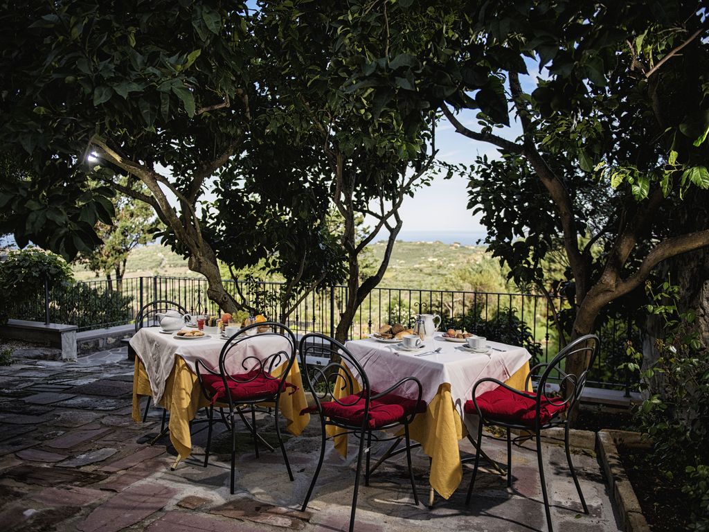 Asfodeli hotel 1