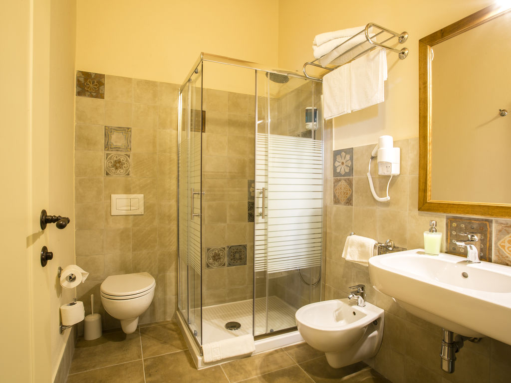 Asfodeli hotel 75   SUITE 213  