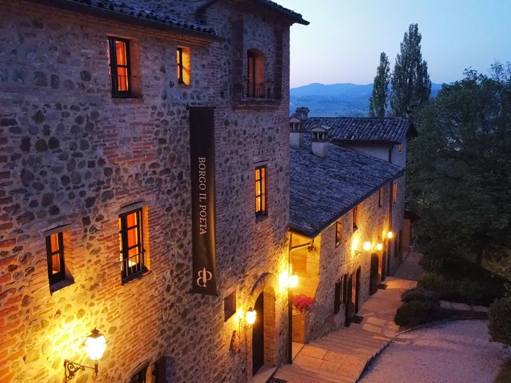 Borgo il Poeta   Umbria Hires