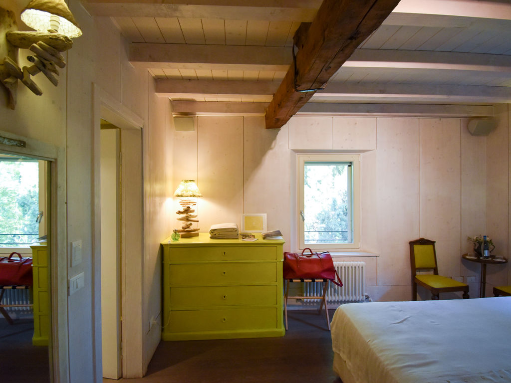 Casa Fluo Relais kamer geel
