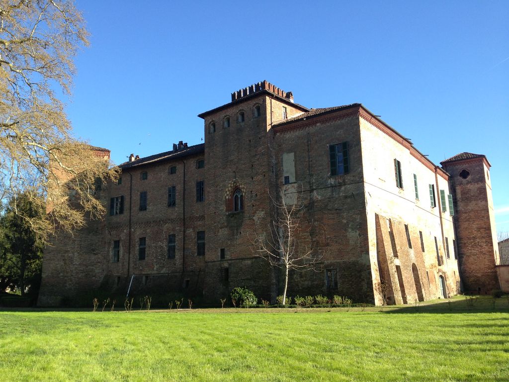 Castello Sannazzaro