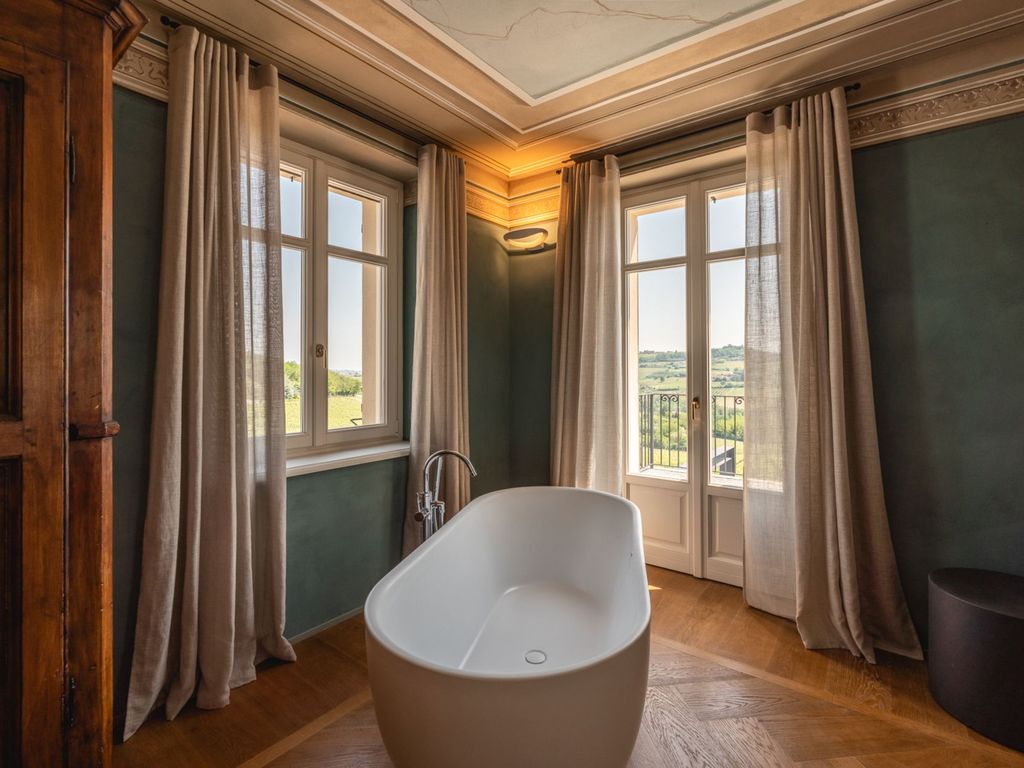 Italie Noord Italie Piemonte Monferrato Wine Relais Monvi%CC%80 Costigliole d%27Asti_Monferrato_La Rocca_6