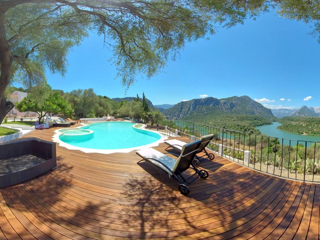 Italie Zuid Italie Sardinie Dorgali Hotel Villa Cedrino bellavista elab
