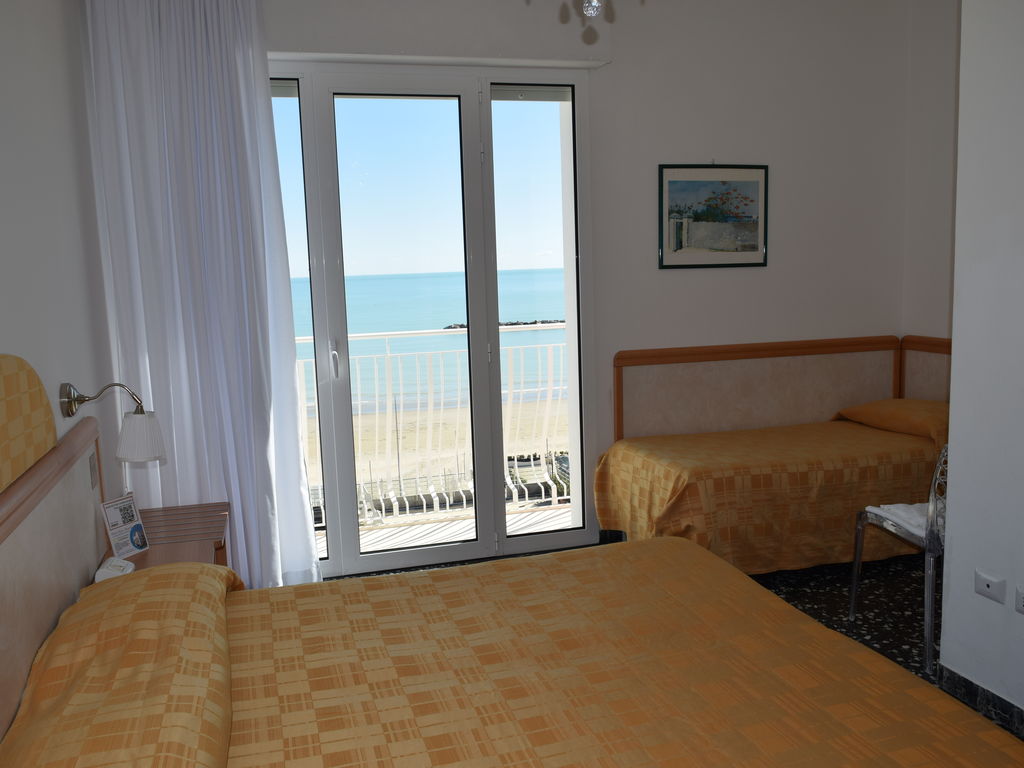 Italie Midden Italie Le Marche Porto San Giorgio Hotel Rosa Meuble