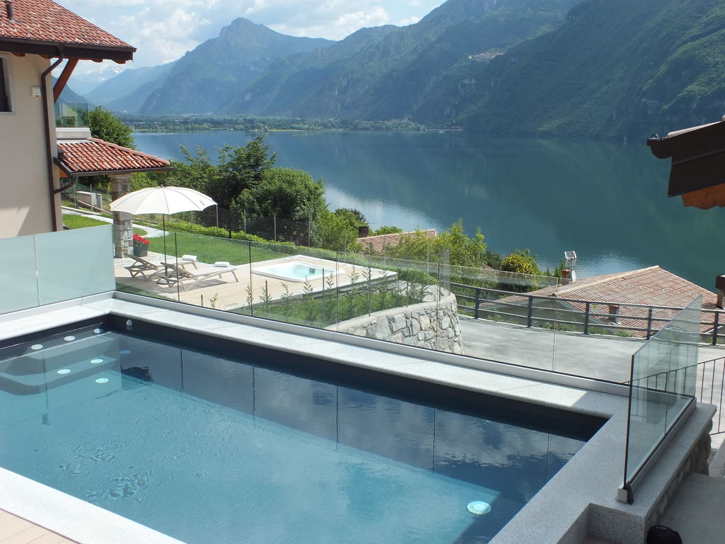 Italie Noord Italie Lombardije Rocca dAnfo BB Apartments Lake View