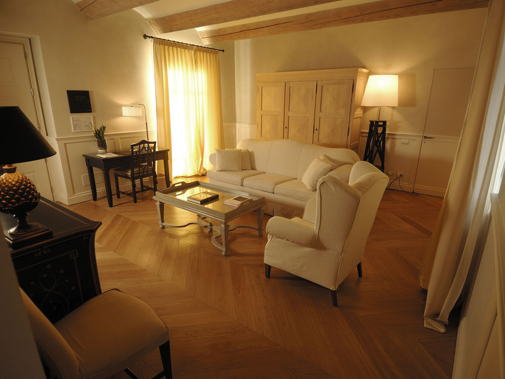 Italie Noord Italie Piemonte Benevello Relais Villa dAmelia deluxe Suite   living