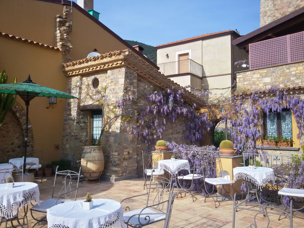 Italie Zuid Italie Campanie Pisciotta Hotel Marulivo glicine terrazzajpItalie Zuid Italie Campanie Pisciotta Hotel Marulivo