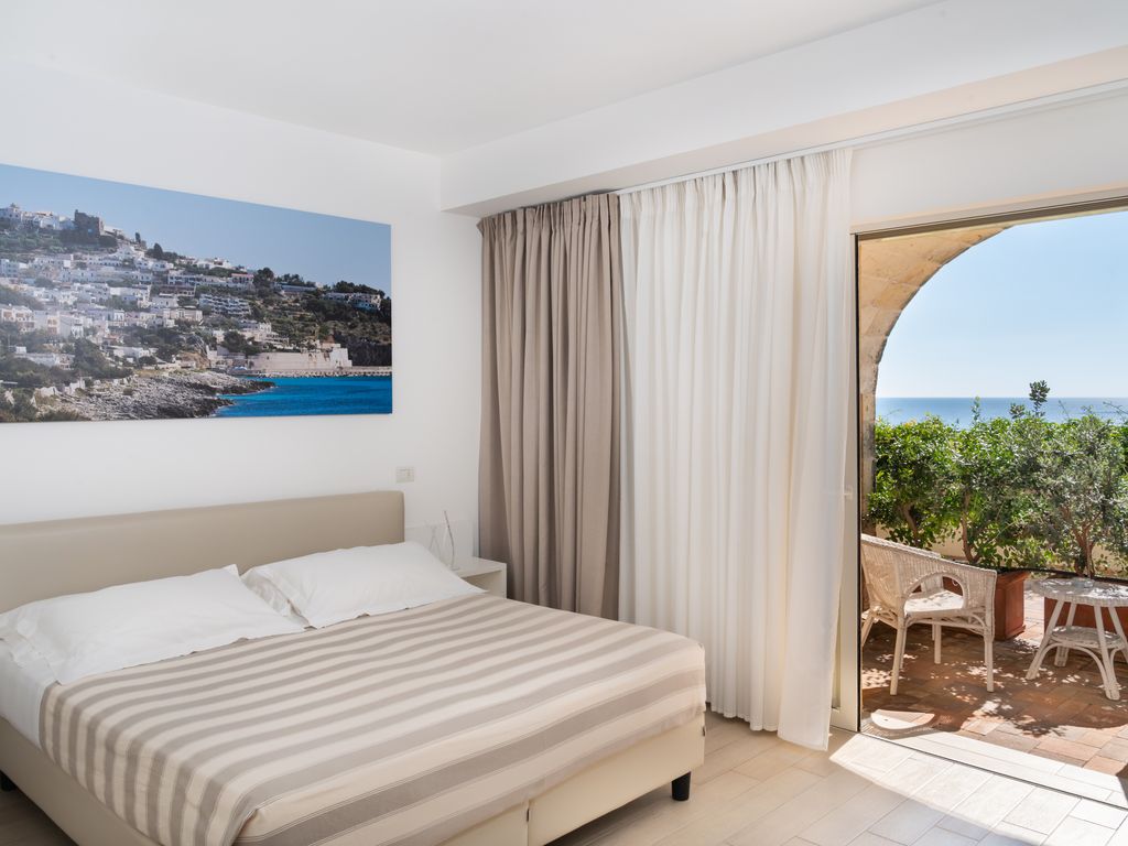 italie_zuid_italie_puglia_santa_cesarea_terme_est_hotelrimoniale_patio2